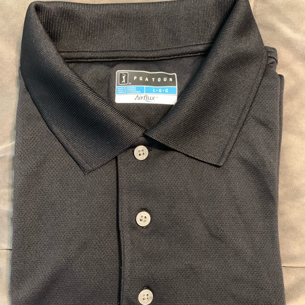 Men’s Black large PGA Tour t-shirt